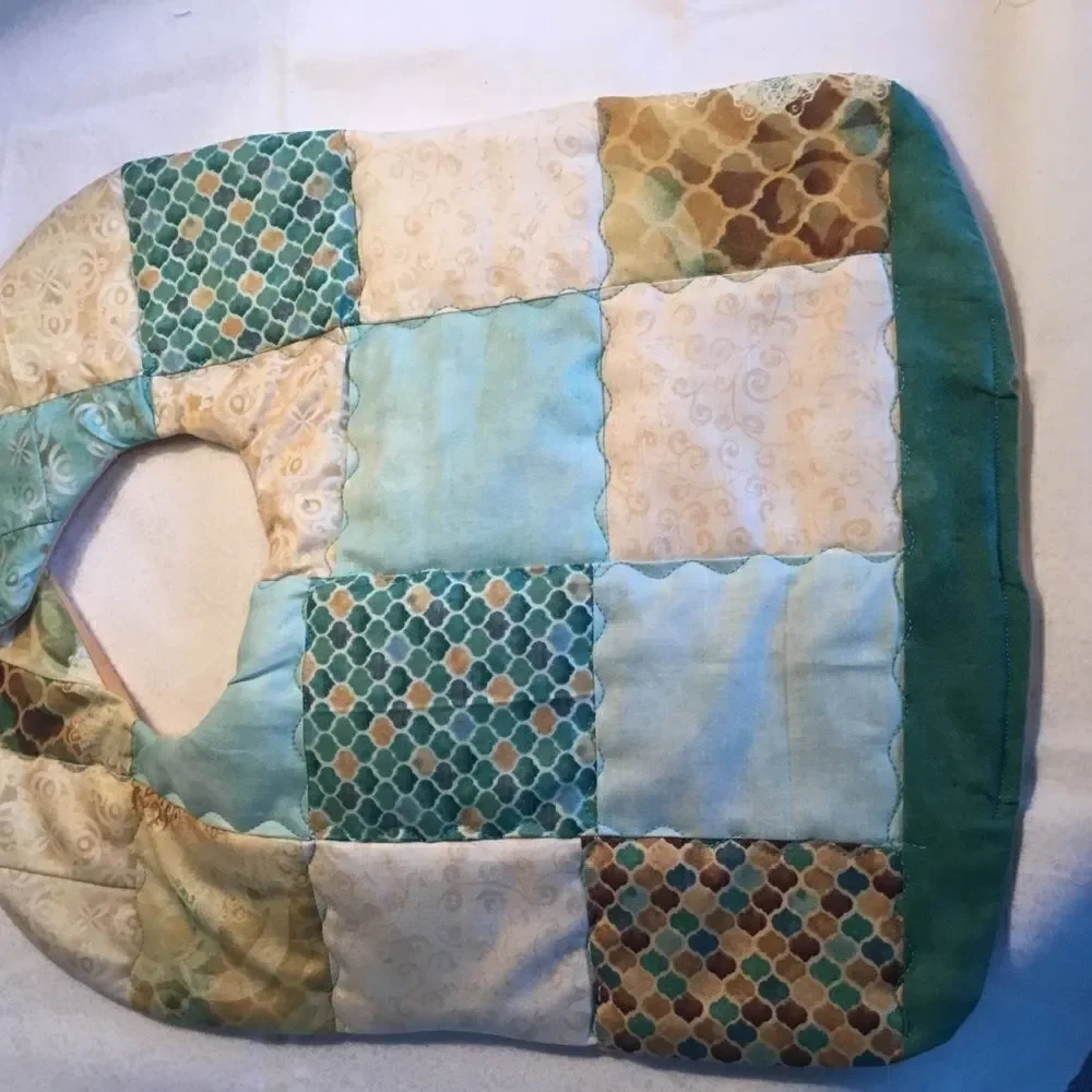 3/$25 or $12 ea. NWT Handmade Reversible Quilted Baby Bib.